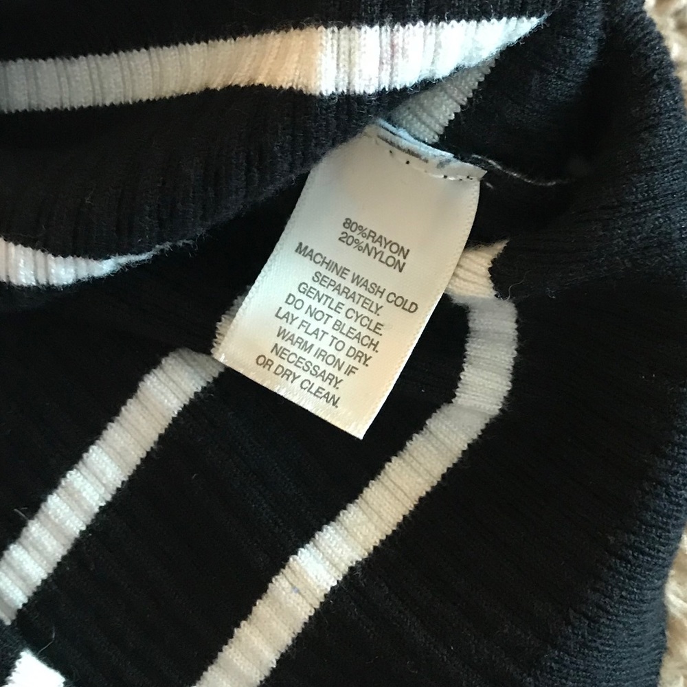 WHBM Sweater - Picture 5 of 5